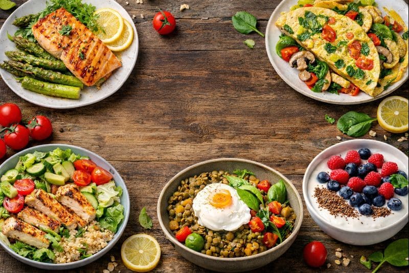 Ensalada de pollo con quinoa y veget